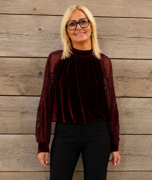 Fluwelen Blouse Bordeaux met Kanten Mouwen