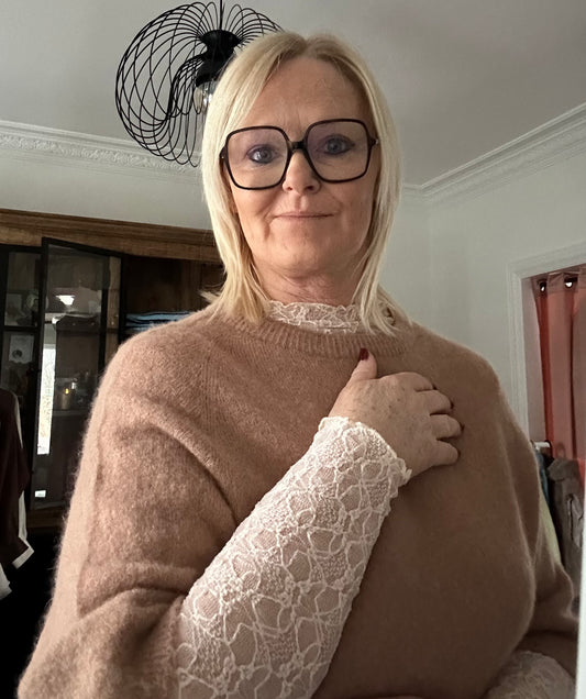 Zachte, baby alpaca, trui met losse mouw, taupe 🤎