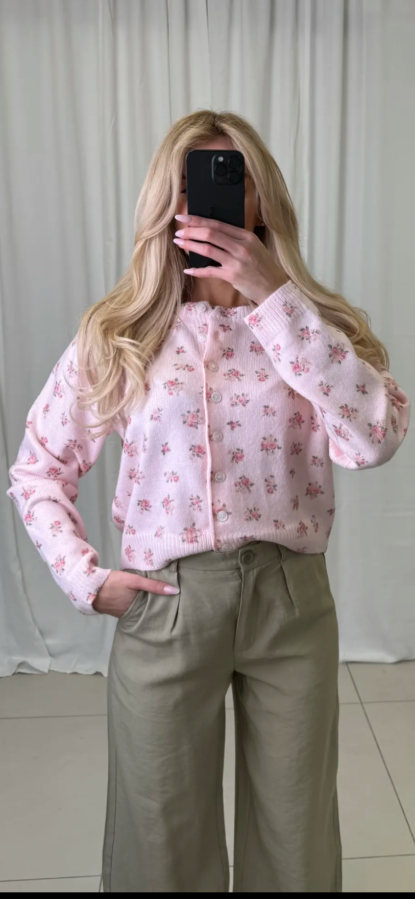 🌸 Romantisch vestje met bloemetjes 🌸 (ook met witte achtergrond verkrijgbaar)