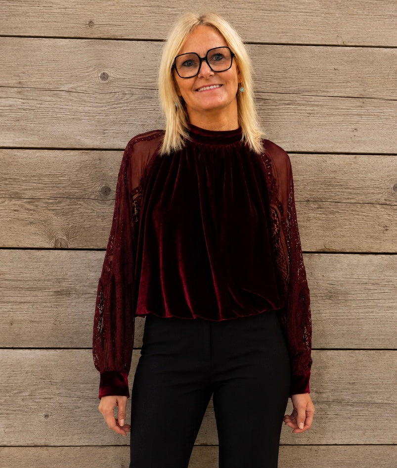 Fluwelen Blouse Bordeaux met Kanten Mouwen