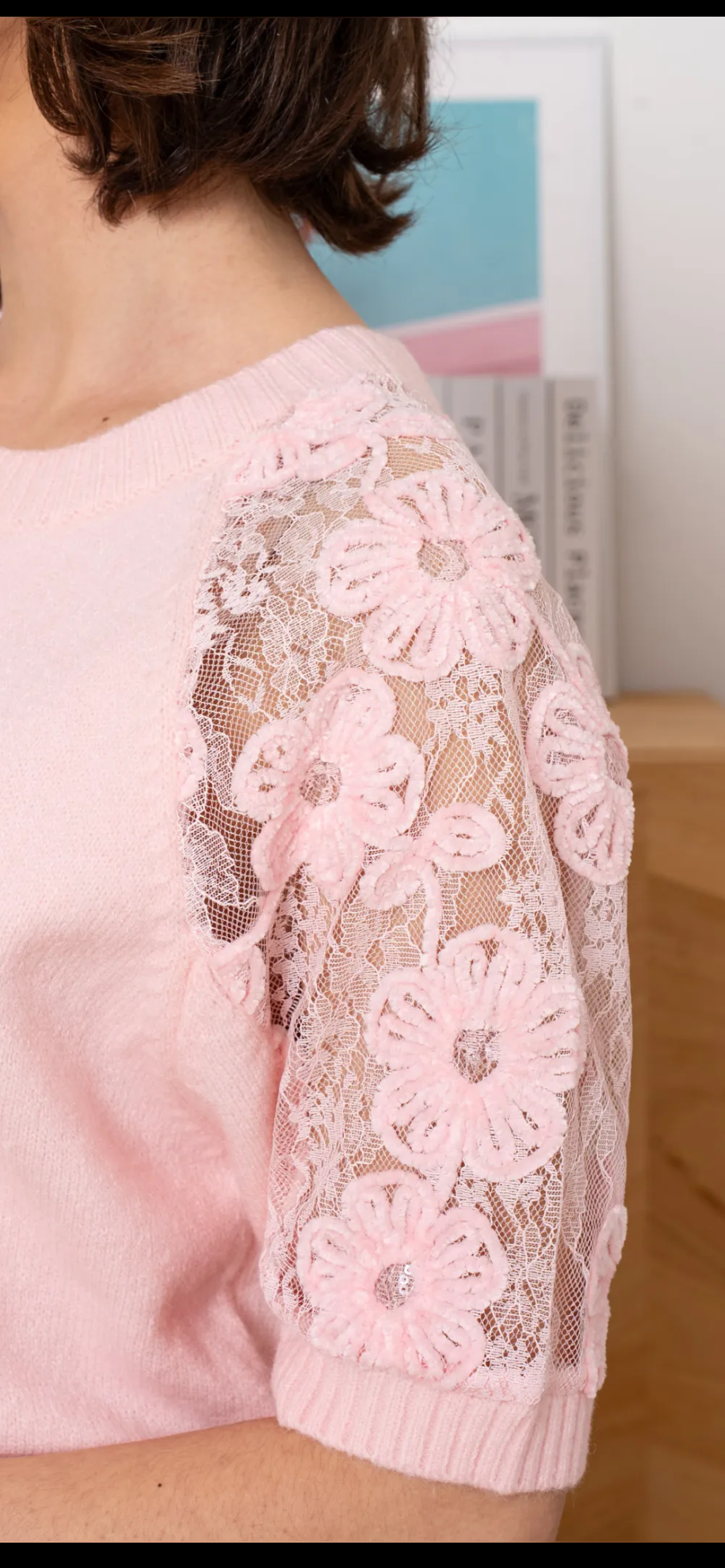 👚 Roze trui “Kilky” met kanten mouw (ook in blauw)