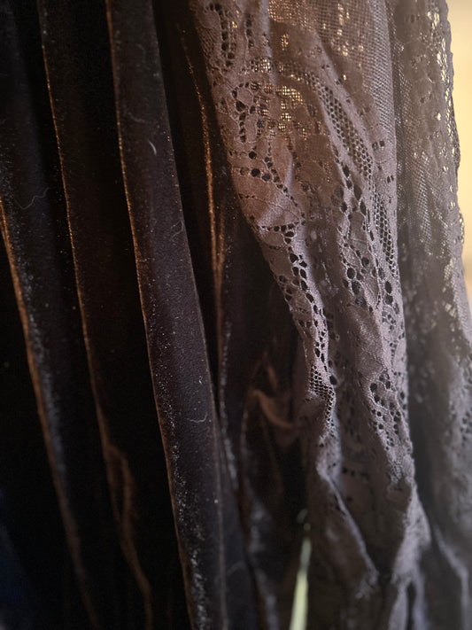Fluwelen Blouse chocolade met Kanten Mouwen