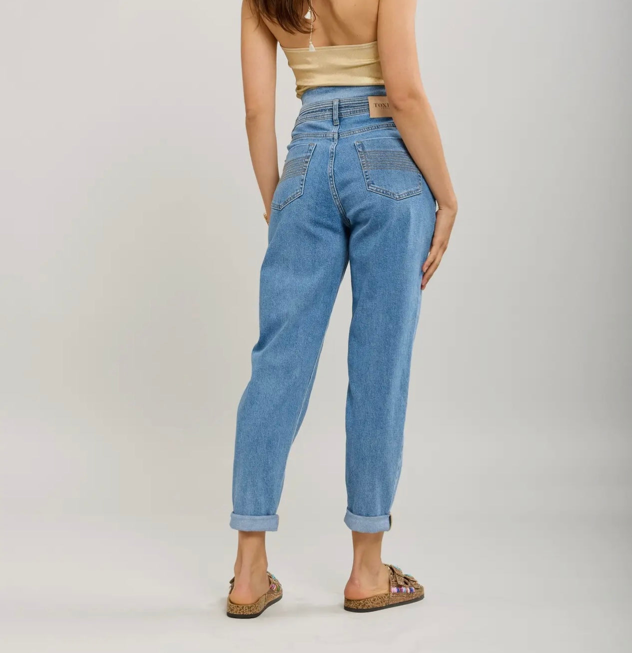 Toxik3 mom jeans met stretch