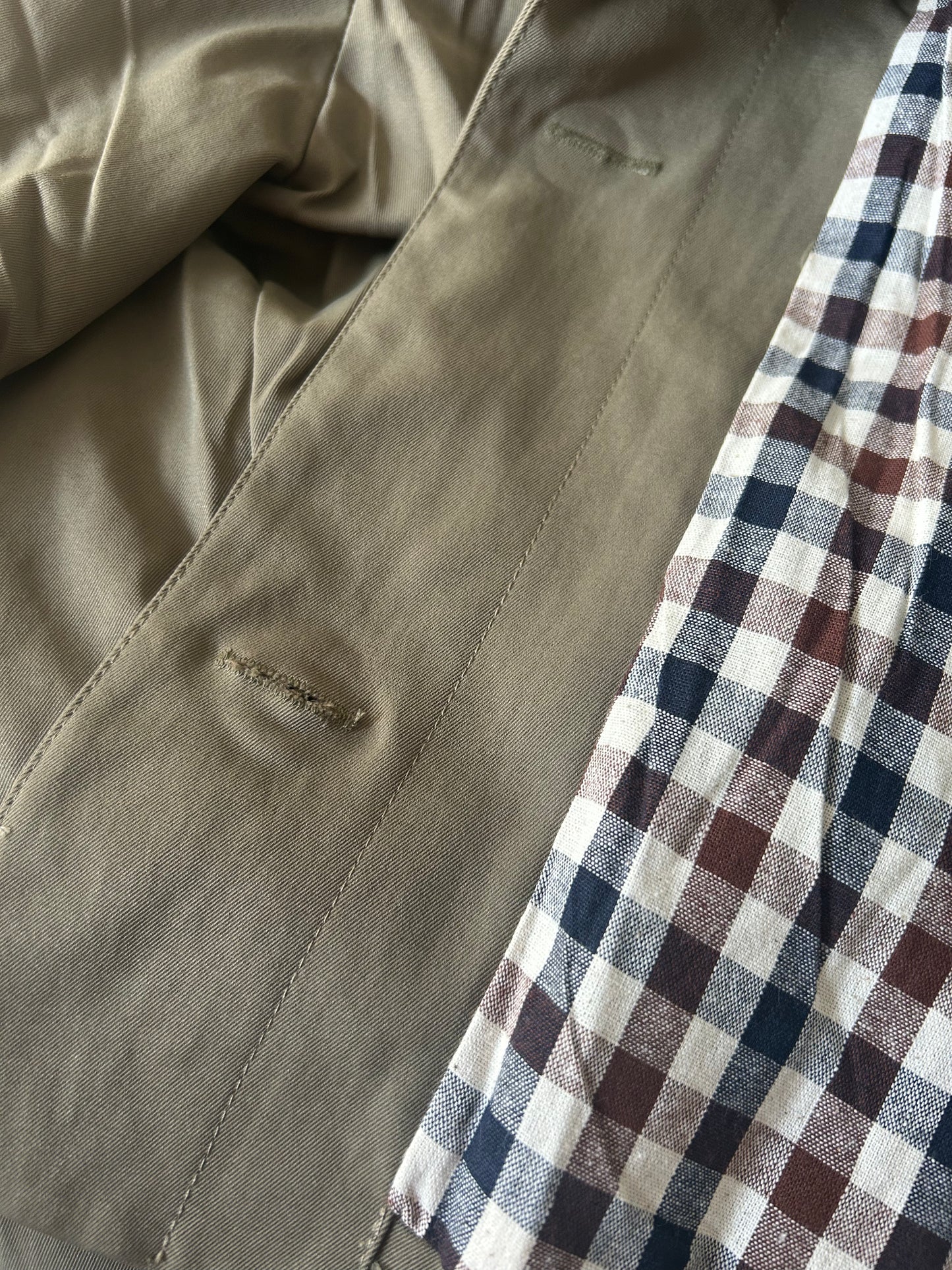 Kaki jasje met ruitmotief