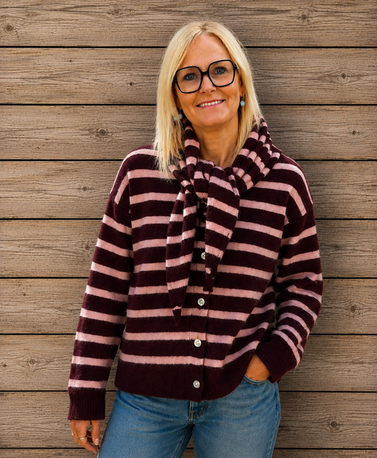 Bordeaux-roze knit met sjaal